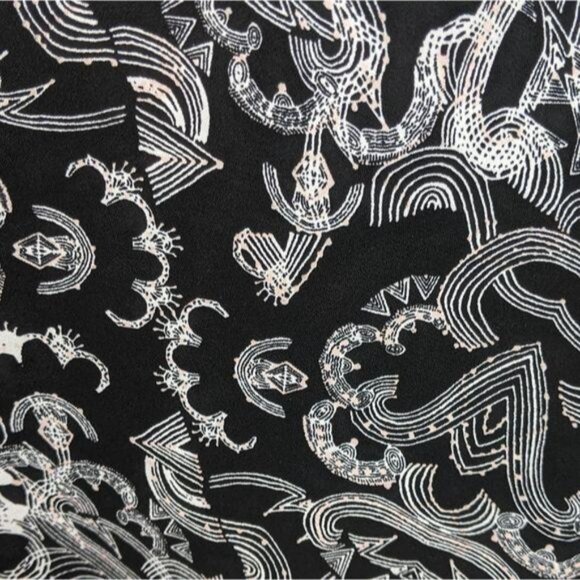 Trouve black graphic printed tied cold shoulder long sleeve blouse small MSRP 69 - Picture 8 of 12